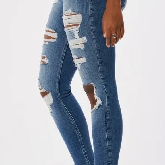 🔺SOLD🔺Hollister Curvy Hight Rise Super Skinny Ripped Jeans Soft Stretch - Picture 5 of 11